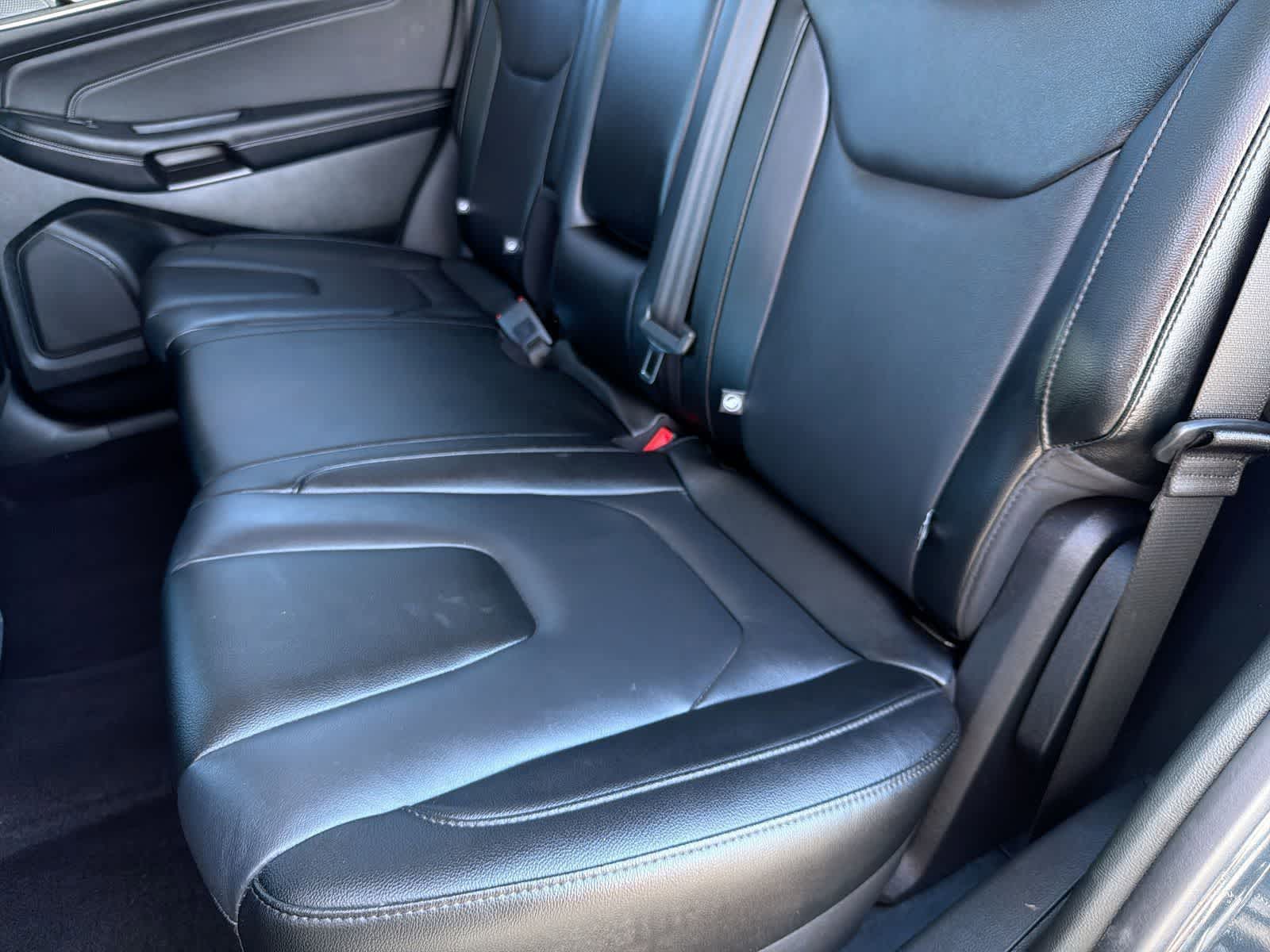Thumbnail: 2022 Ford Edge - 20