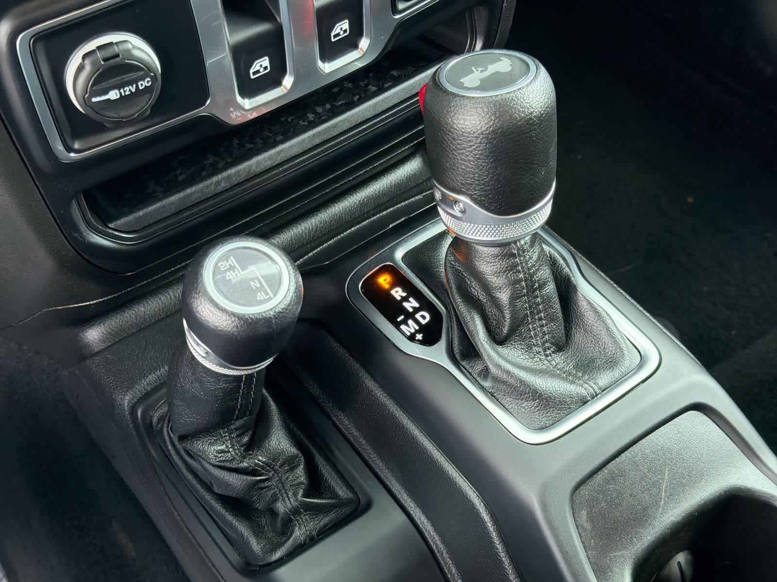 Thumbnail: 2022 Jeep Wrangler - 32