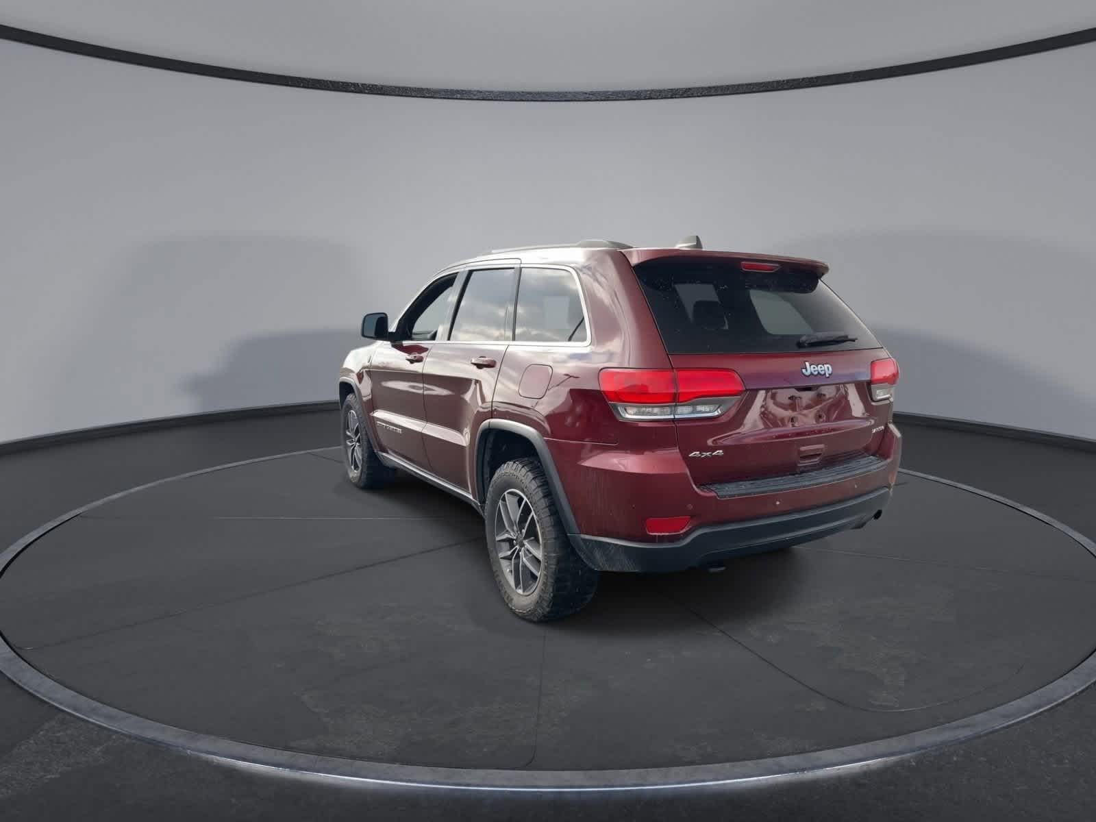 Thumbnail: 2019 Jeep Grand Cherokee - 6