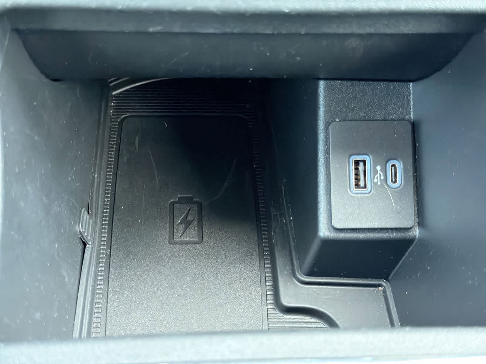 Thumbnail: 2022 Ford Edge - 32