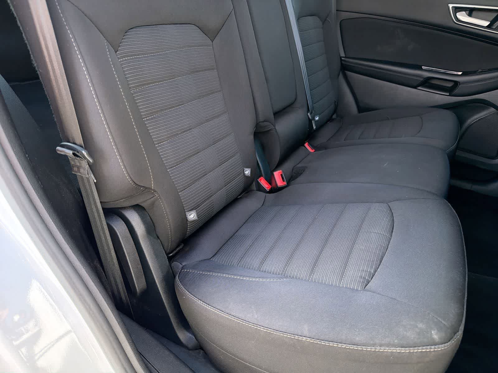 Thumbnail: 2016 Ford Edge - 21