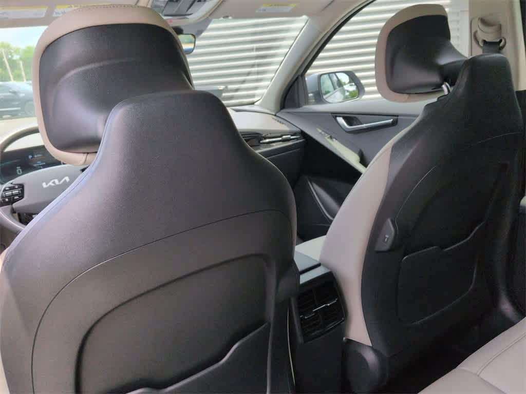 Thumbnail: 2023 Kia Niro - 19