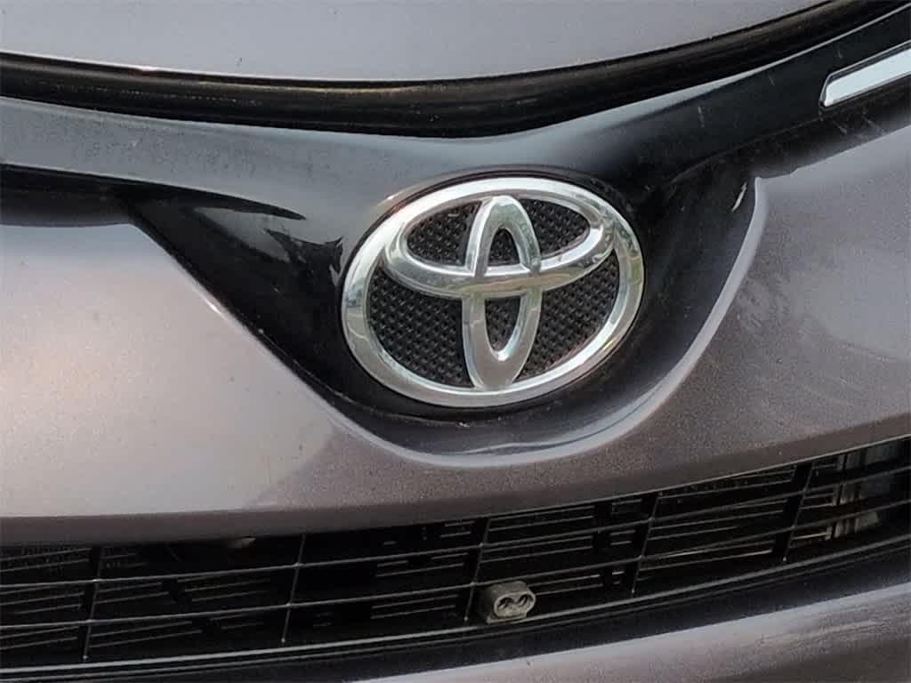Thumbnail: 2016 Toyota RAV4 - 12