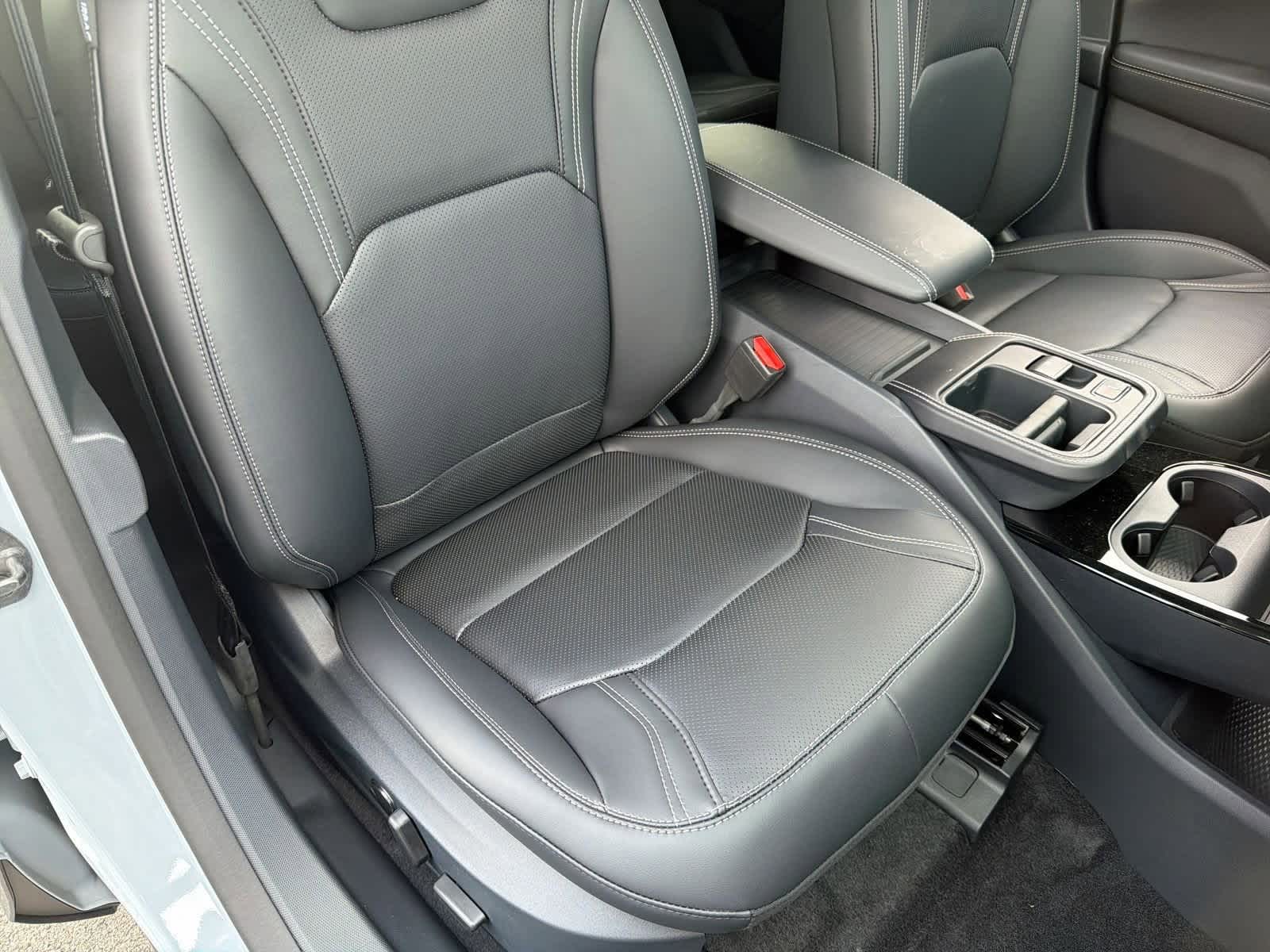 Thumbnail: 2025 Ford Mustang Mach-E - 23