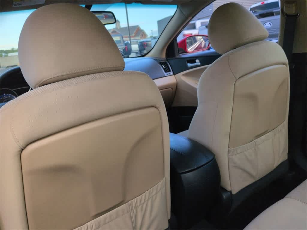 Thumbnail: 2012 Hyundai Sonata - 18