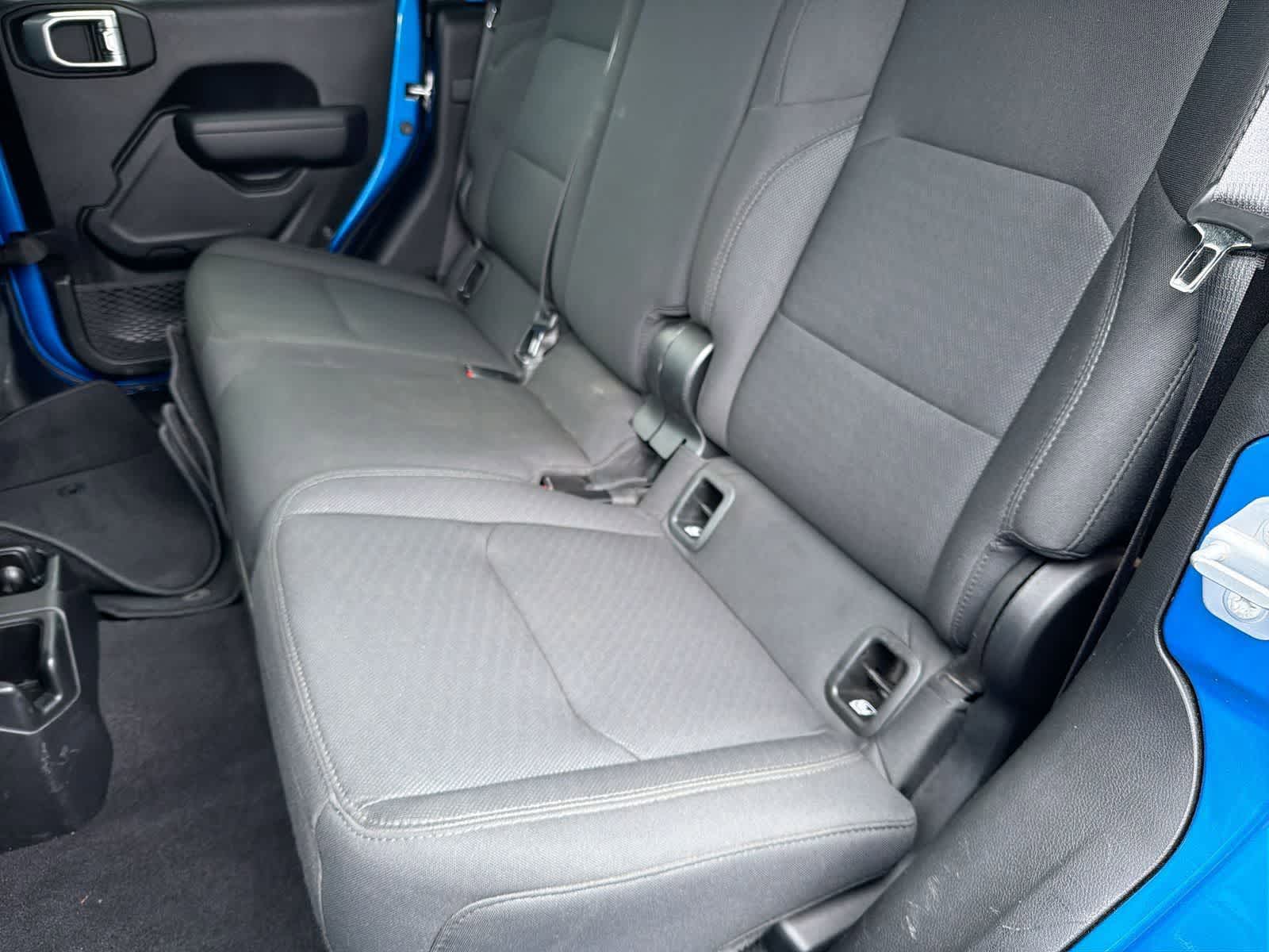 Thumbnail: 2021 Jeep Gladiator - 21