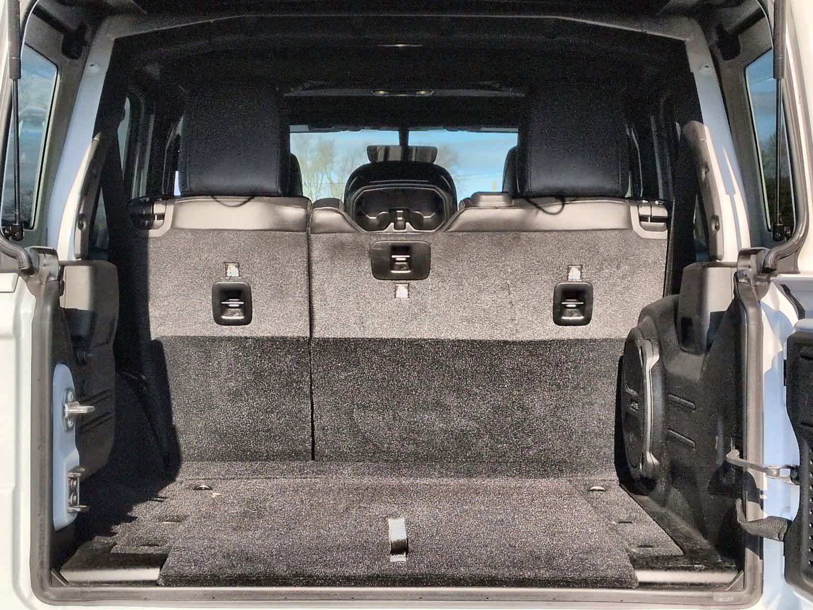 Thumbnail: 2021 Jeep Wrangler - 37