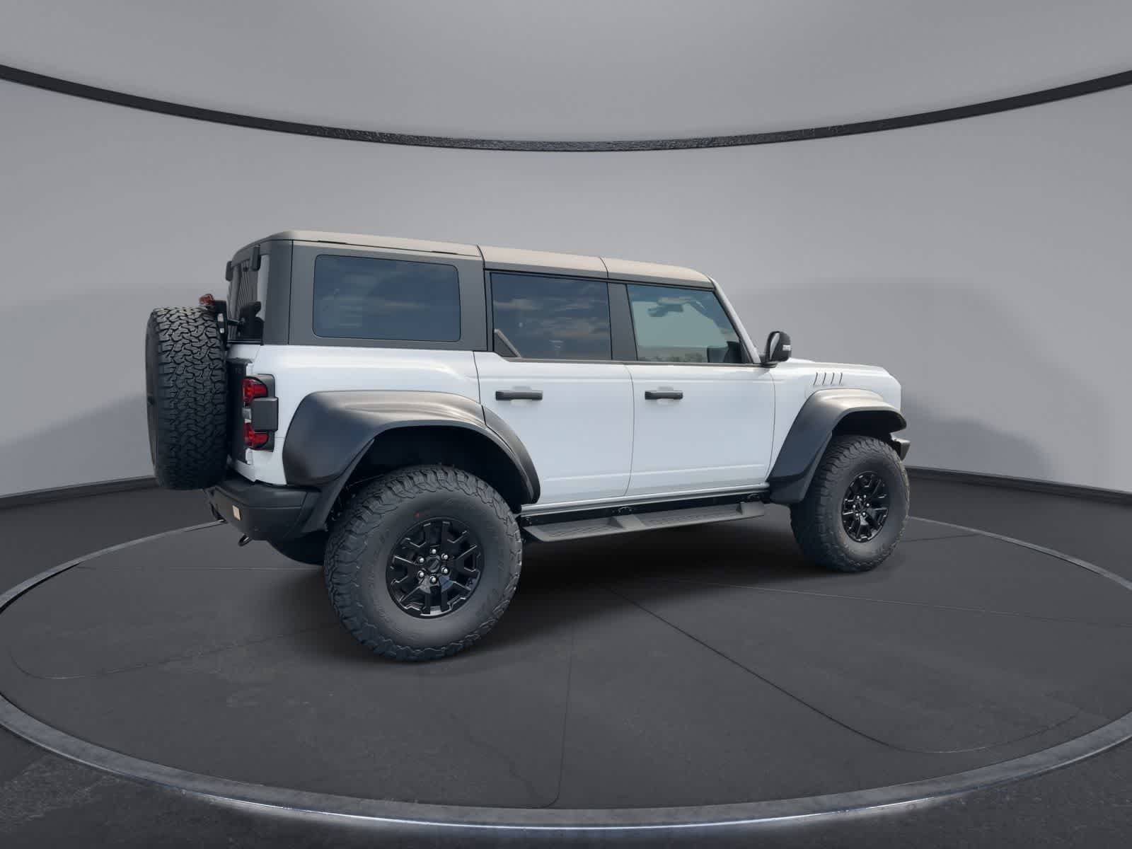 Thumbnail: 2026 Ford Bronco - 8