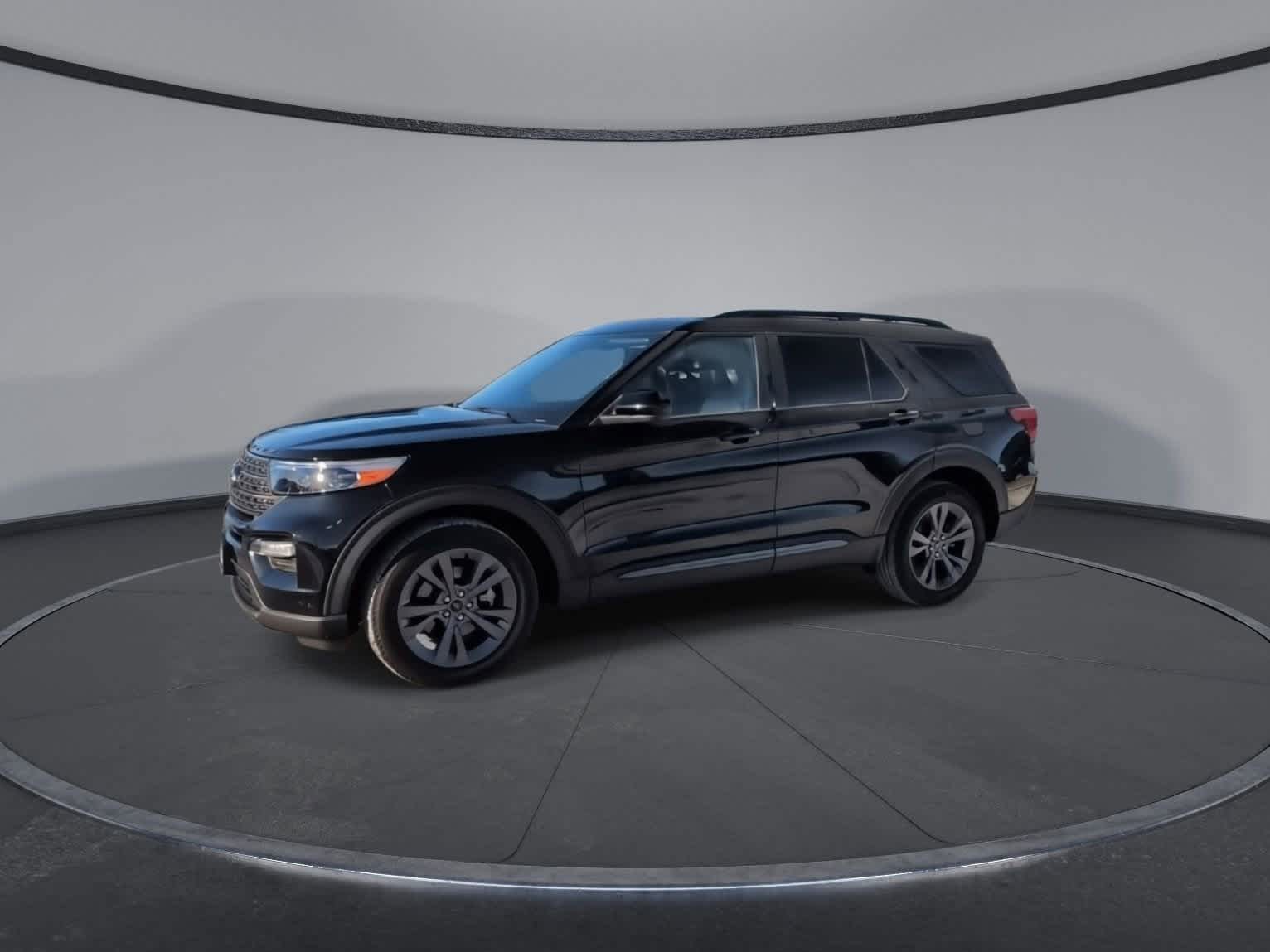 Thumbnail: 2022 Ford Explorer - 4