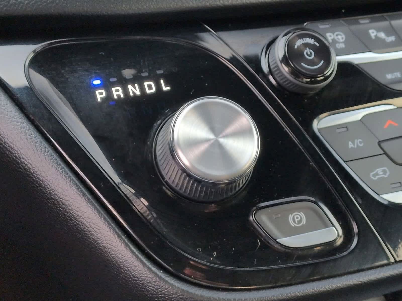 Thumbnail: 2020 Chrysler Pacifica - 33