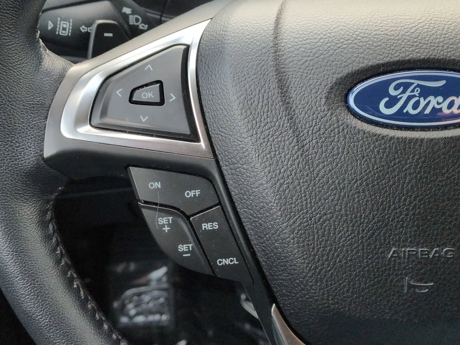 Thumbnail: 2022 Ford Edge - 26