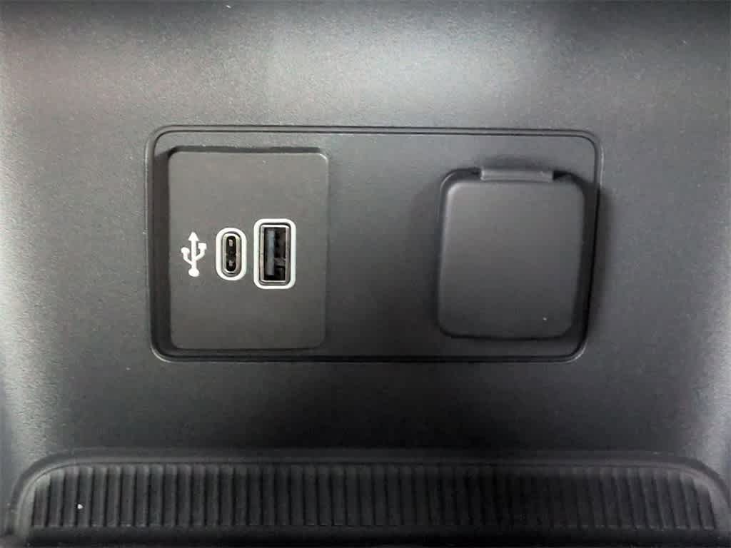 Thumbnail: 2026 Ford Explorer - 32