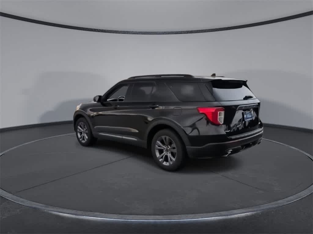 Thumbnail: 2022 Ford Explorer - 6