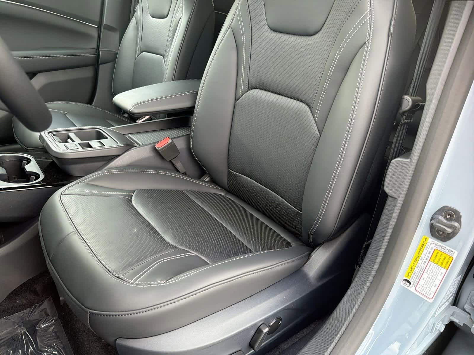 Thumbnail: 2025 Ford Mustang Mach-E - 17