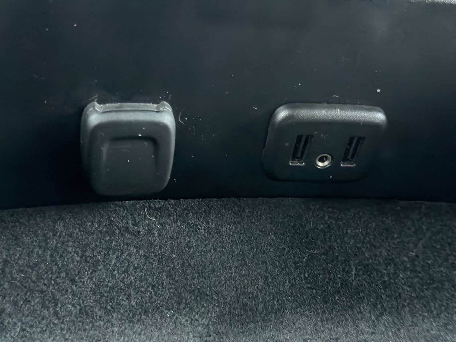 Thumbnail: 2018 Chevrolet Silverado 1500 - 31