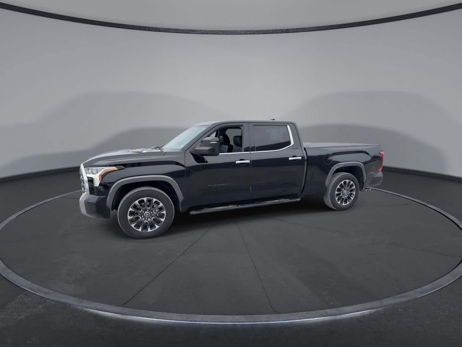 Thumbnail: 2022 Toyota Tundra - 4