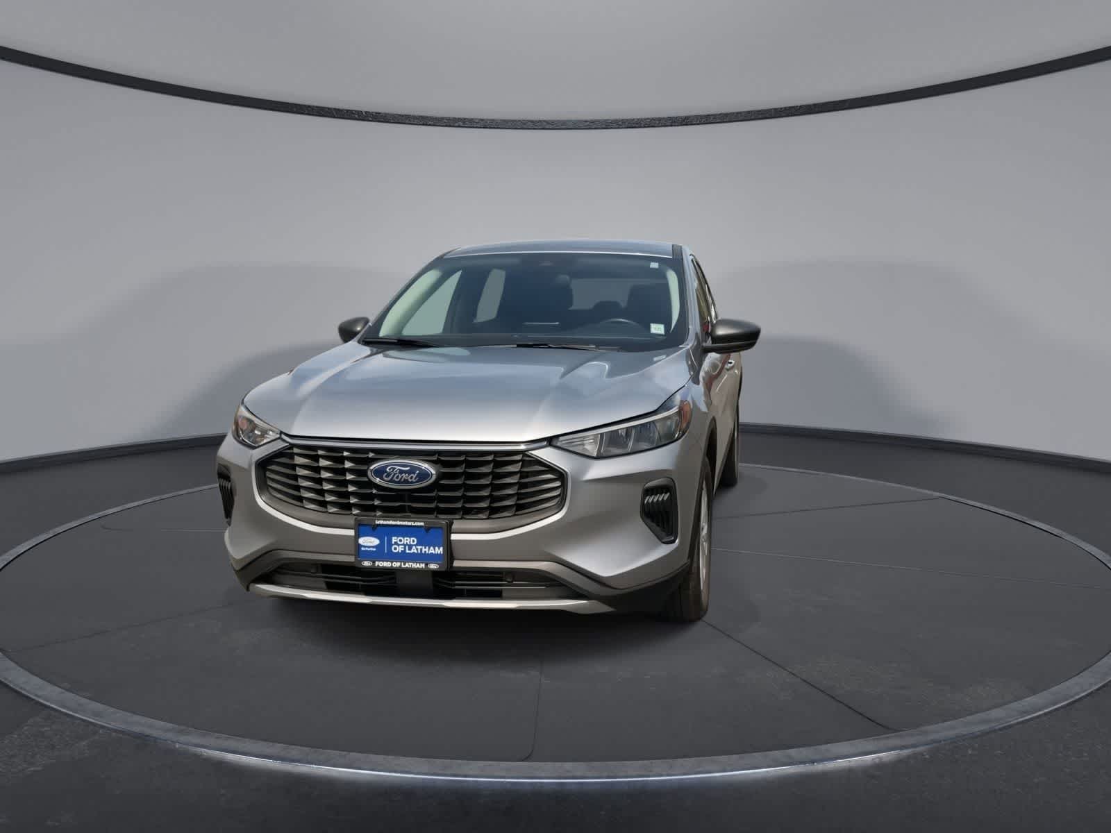 Thumbnail: 2023 Ford Escape - 3