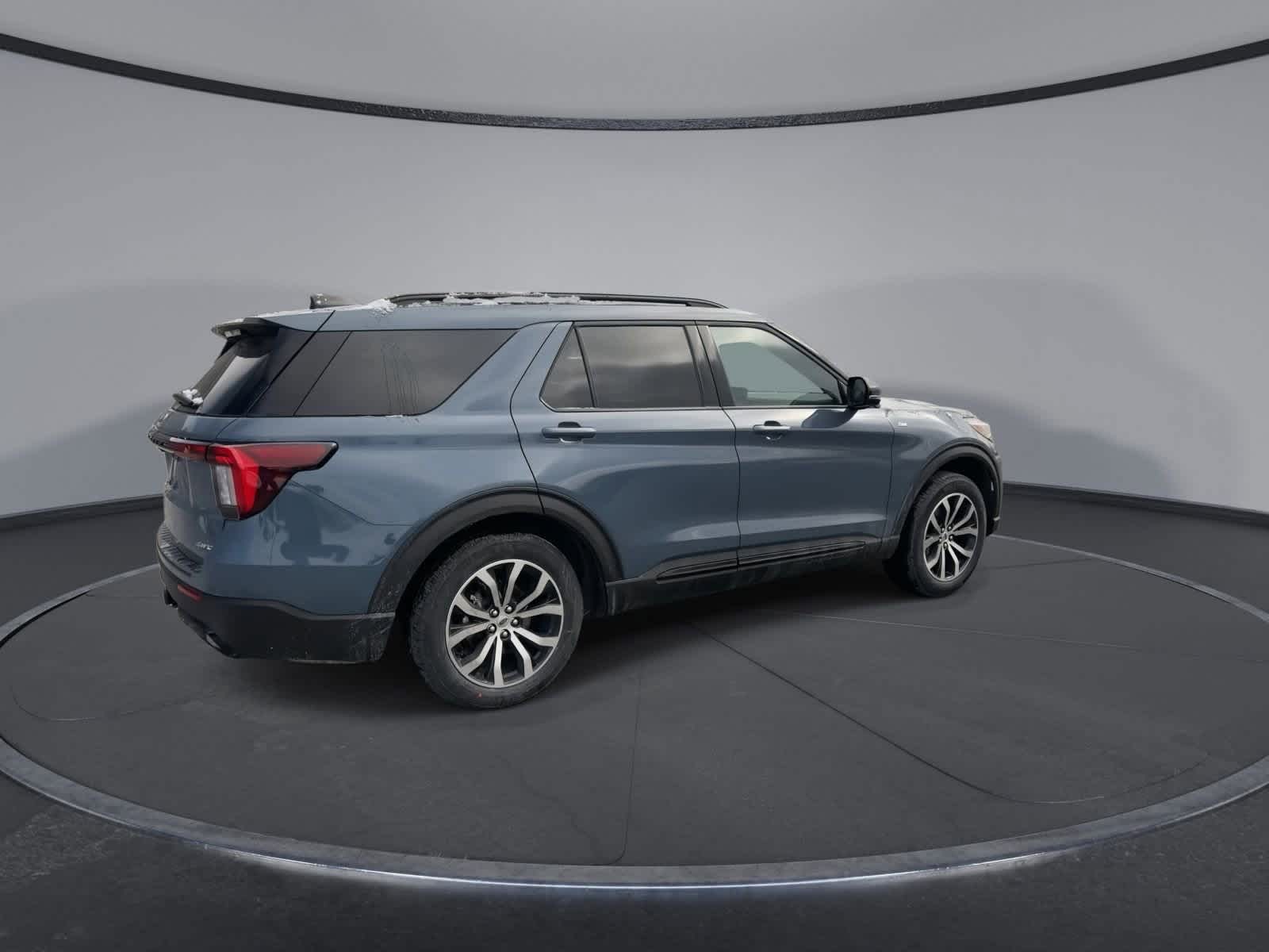 Thumbnail: 2026 Ford Explorer - 8