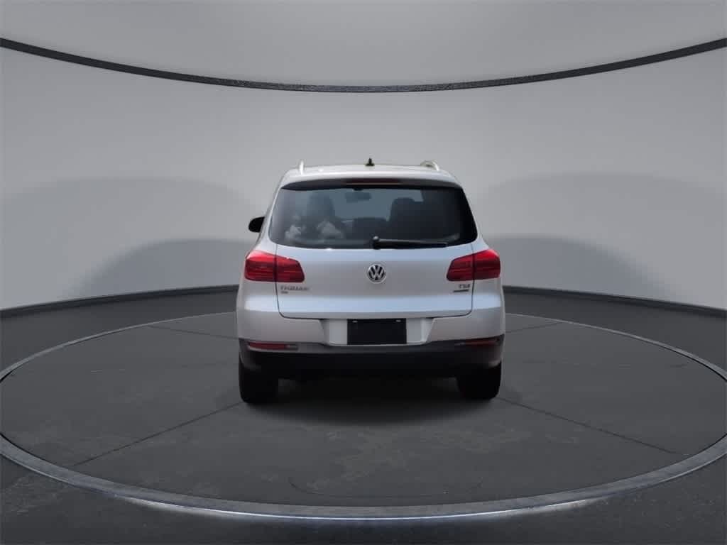 Thumbnail: 2016 Volkswagen Tiguan - 7