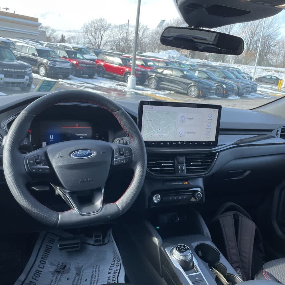 Thumbnail: 2023 Ford Escape - 9