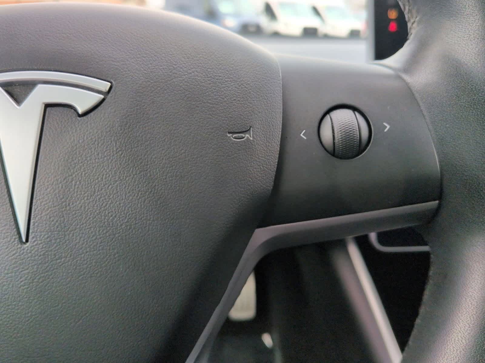 Thumbnail: 2020 Tesla Model 3 - 27