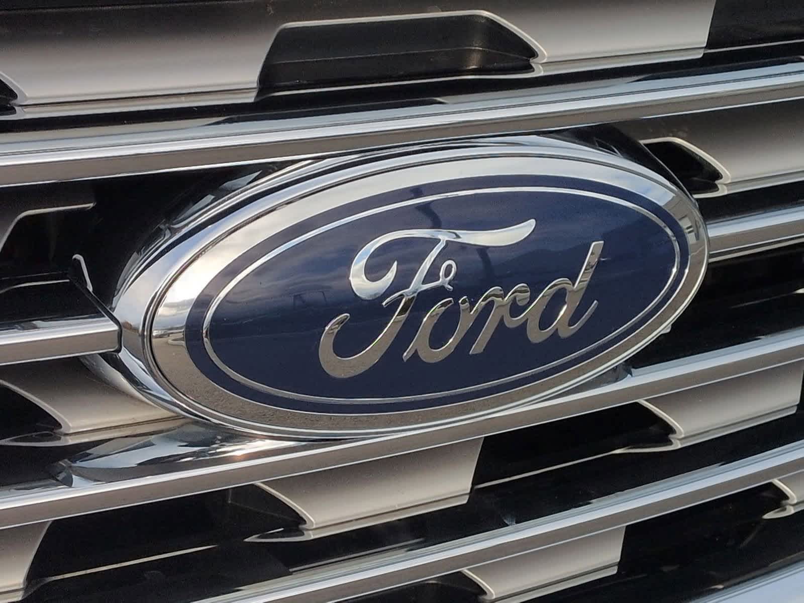 Thumbnail: 2022 Ford Edge - 12