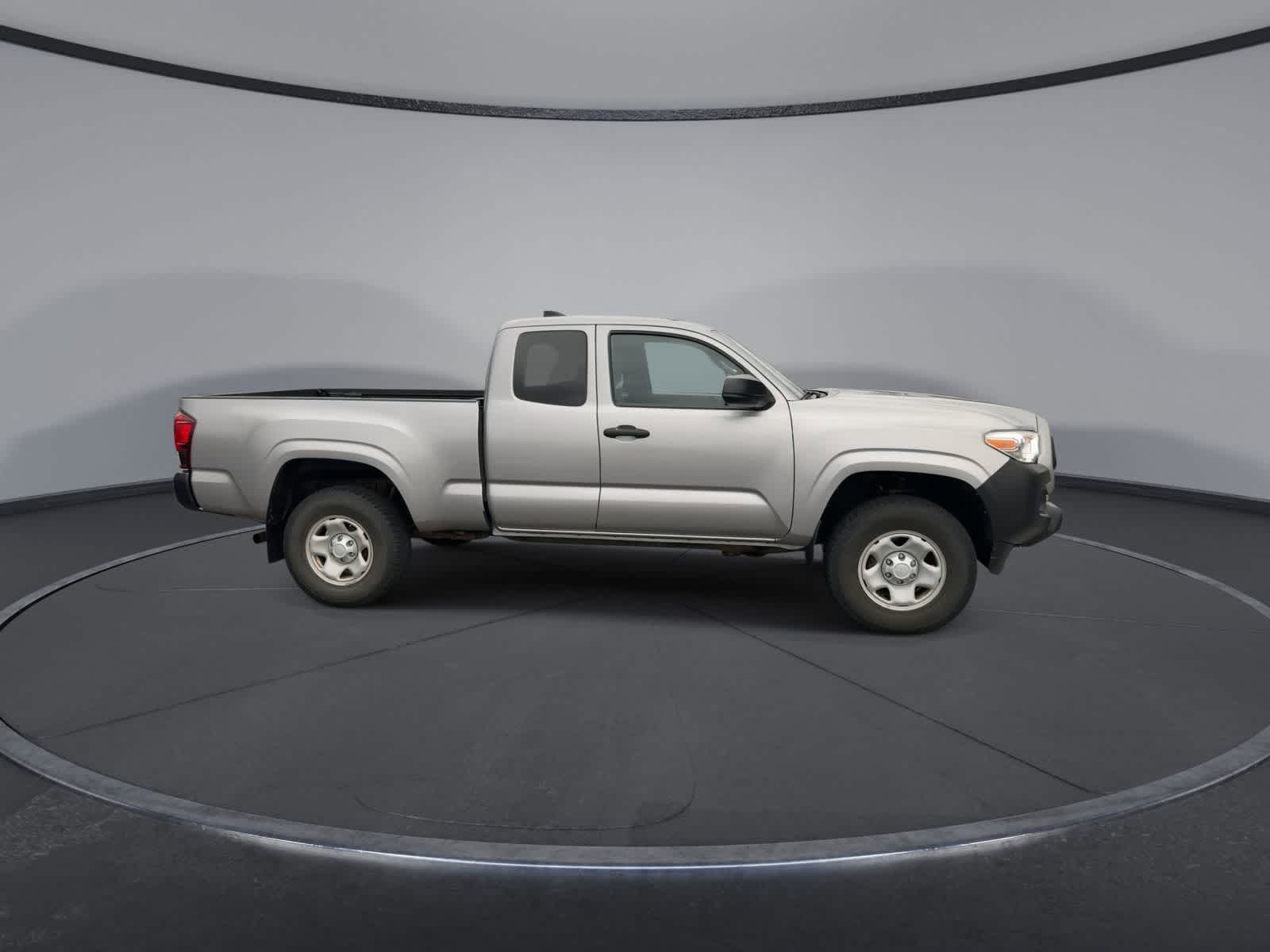 Thumbnail: 2020 Toyota Tacoma - 9