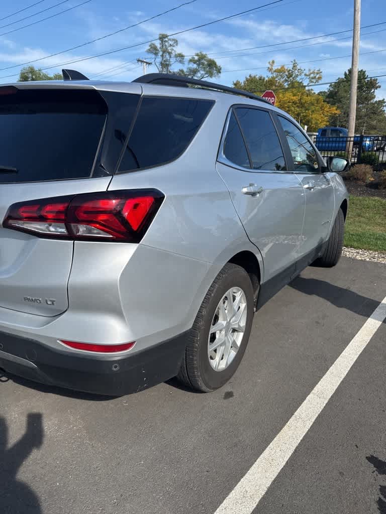 Thumbnail: 2022 Chevrolet Equinox - 3