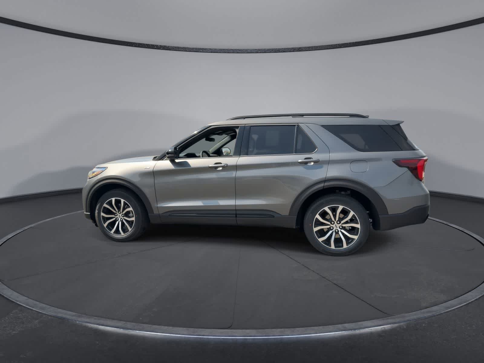 Thumbnail: 2026 Ford Explorer - 5