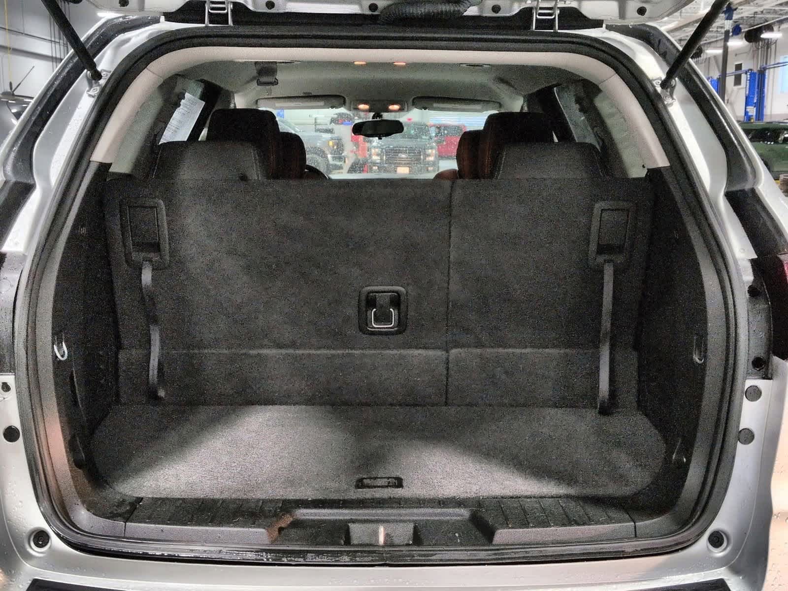 Thumbnail: 2017 Chevrolet Traverse - 26