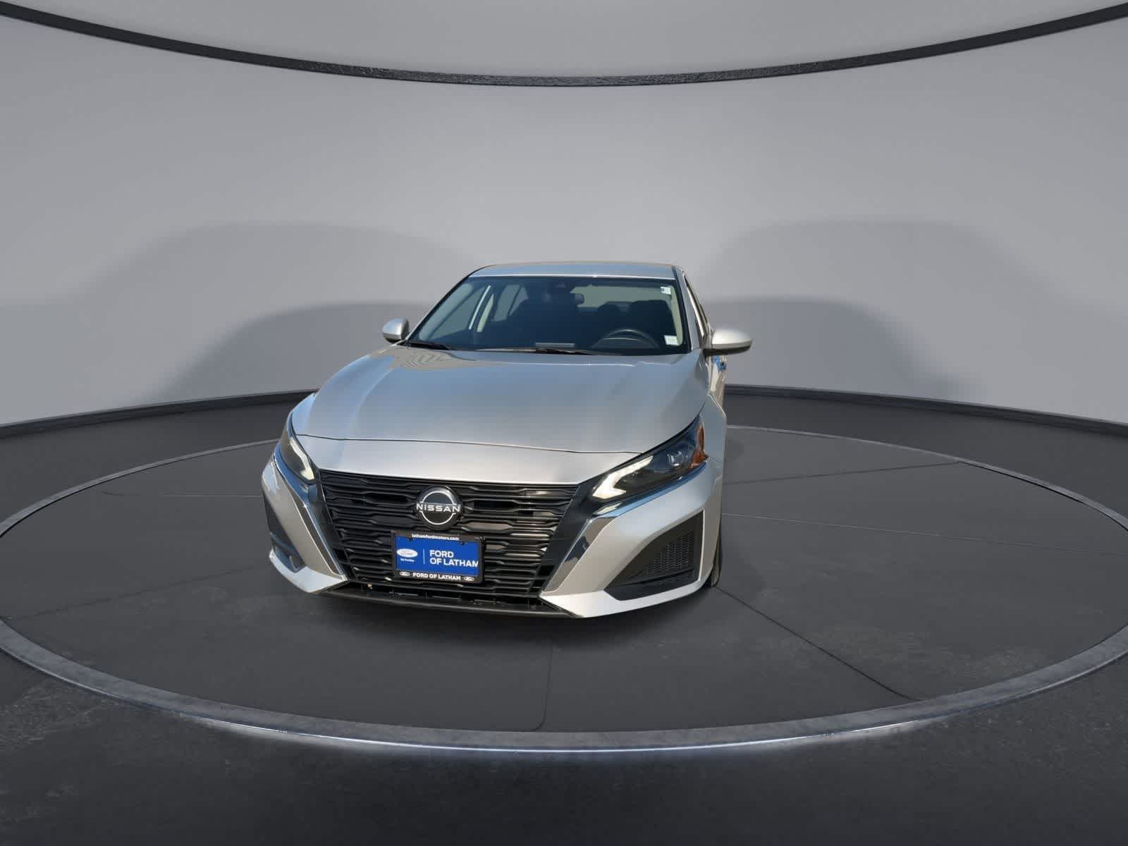 Thumbnail: 2023 Nissan Altima - 3