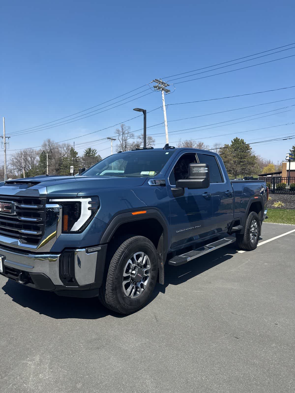 Thumbnail: 2024 GMC Sierra 2500 - 1