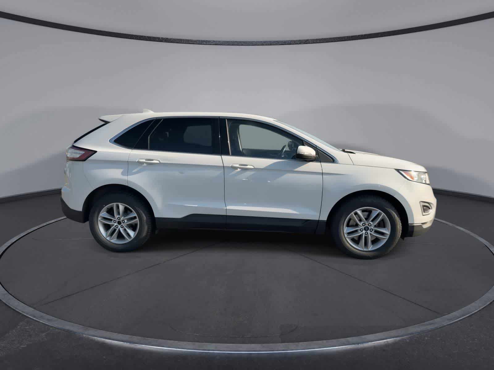 Thumbnail: 2016 Ford Edge - 9