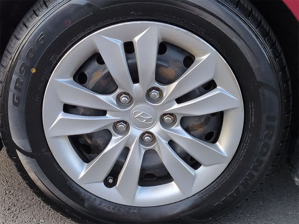 Thumbnail: 2012 Hyundai Sonata - 14