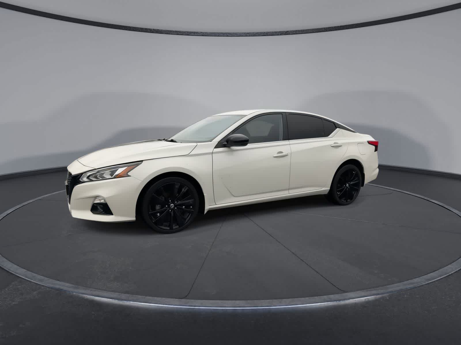 Thumbnail: 2022 Nissan Altima - 4