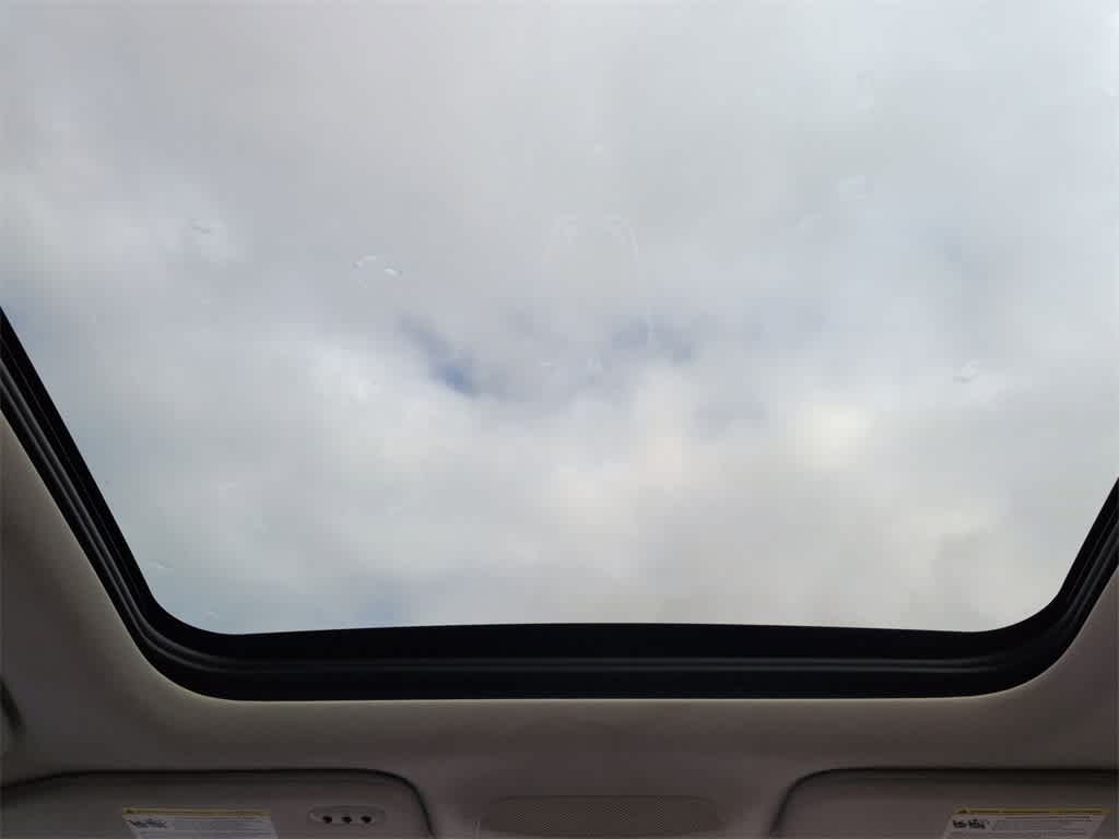 Thumbnail: 2016 Ford Edge - 23
