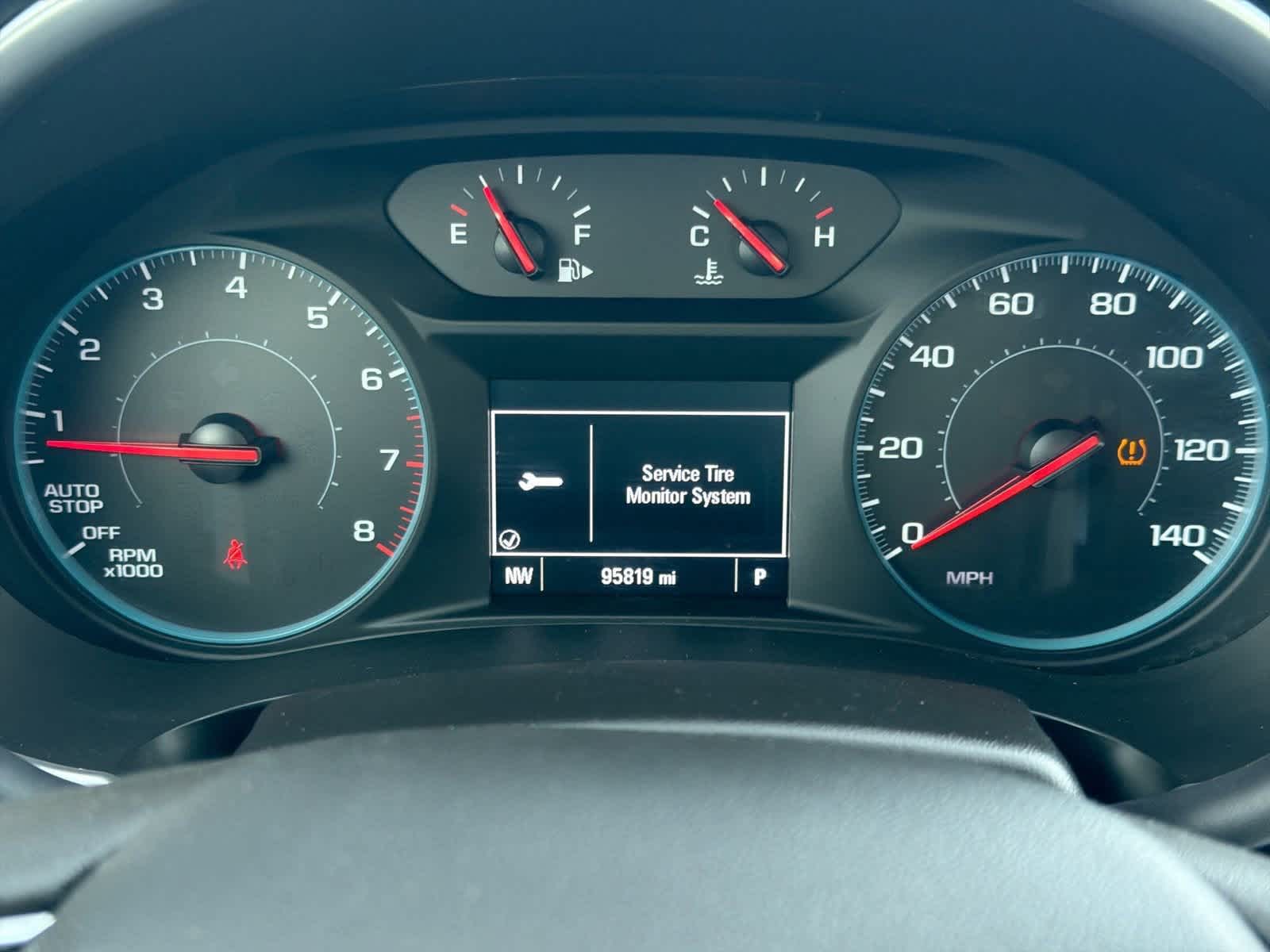 Thumbnail: 2017 Chevrolet Malibu - 33