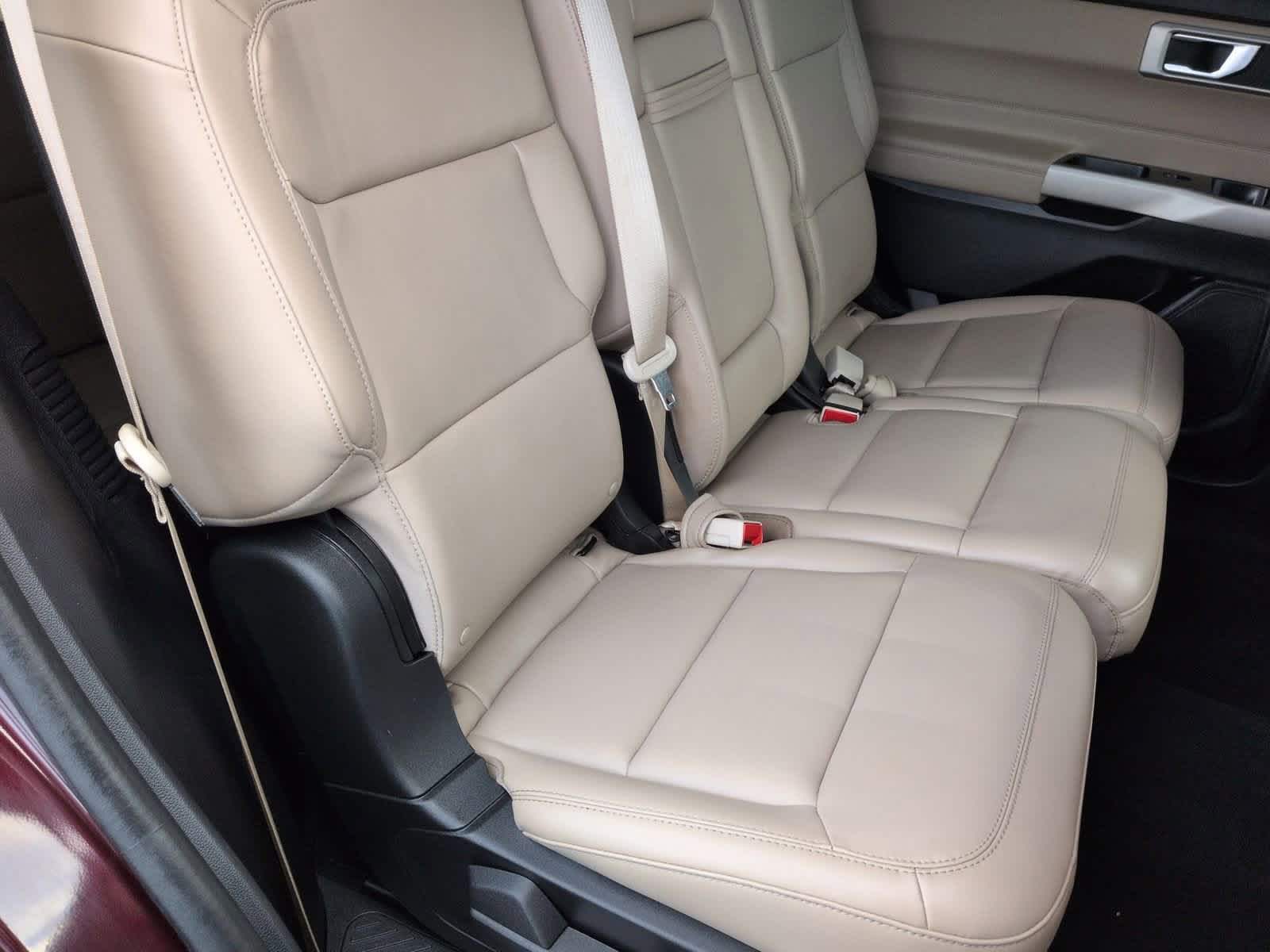 Thumbnail: 2022 Ford Explorer - 21