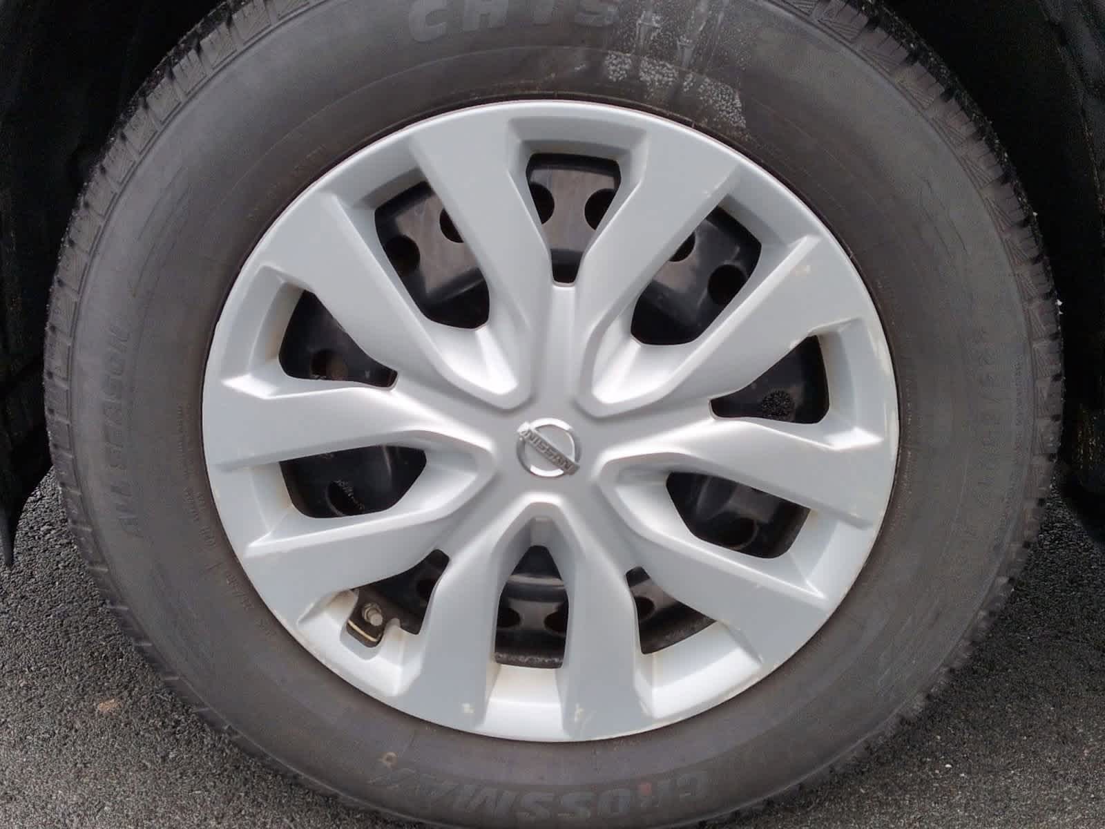 Thumbnail: 2016 Nissan Rogue - 14