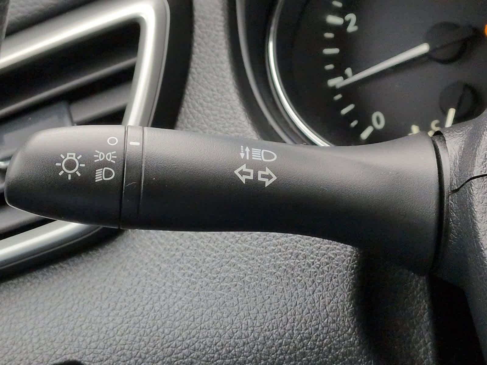 Thumbnail: 2016 Nissan Rogue - 27