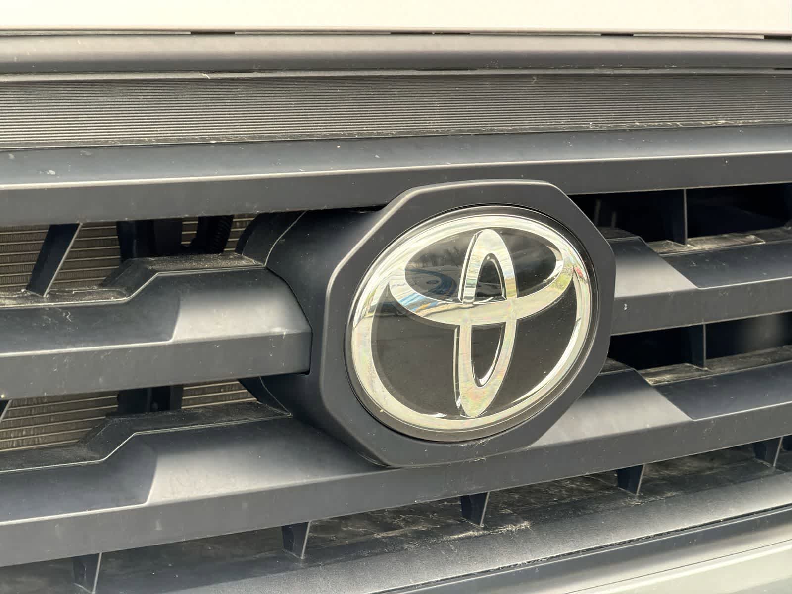 Thumbnail: 2020 Toyota Tacoma - 12