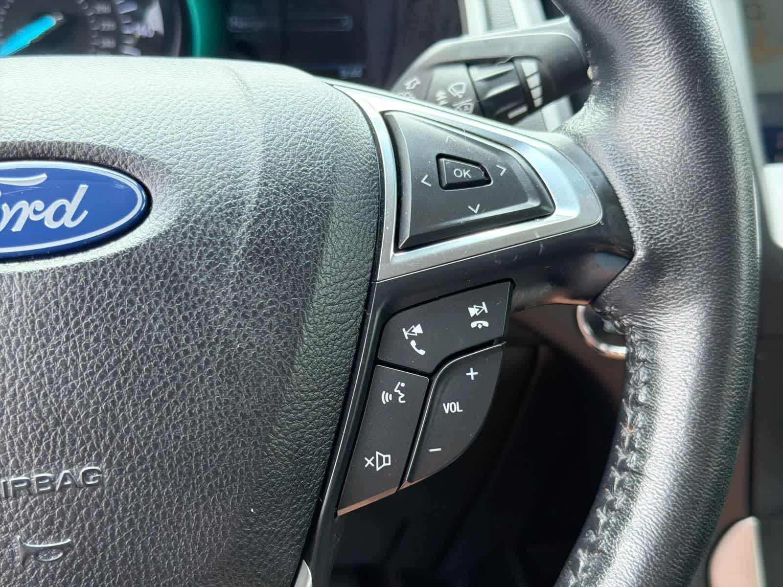 Thumbnail: 2020 Ford Edge - 24