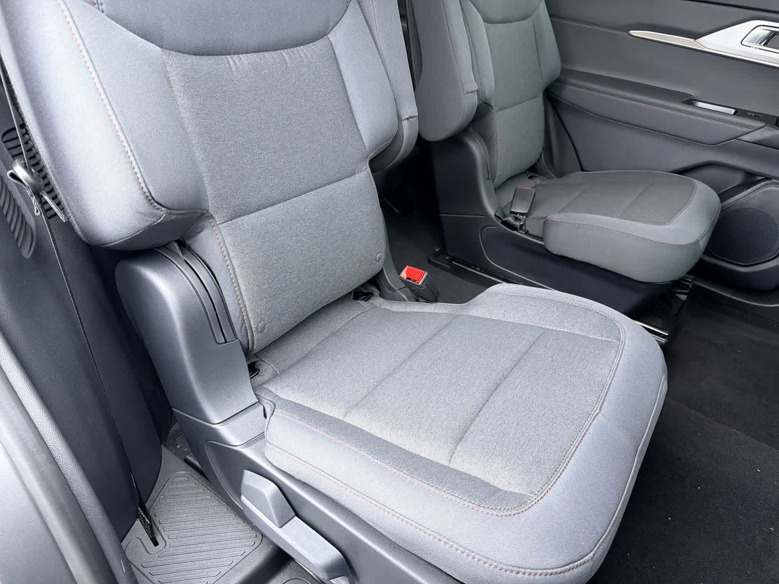 Thumbnail: 2026 Ford Explorer - 21