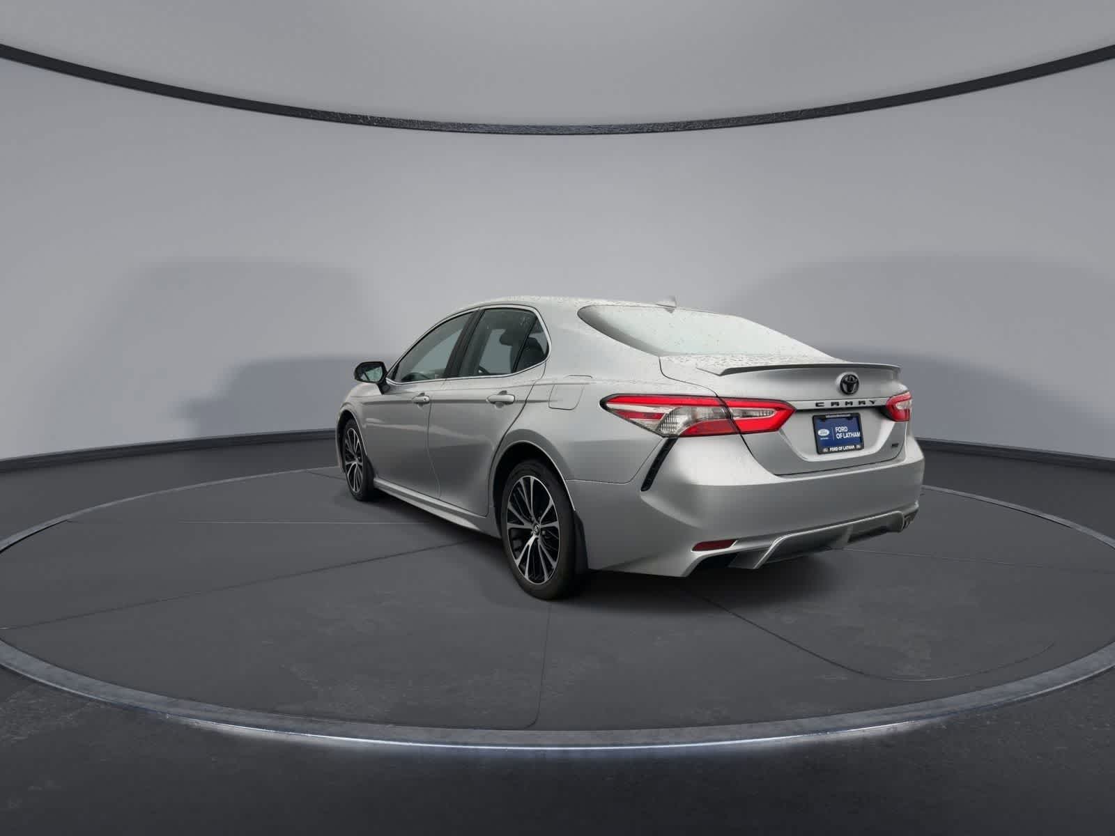 Thumbnail: 2019 Toyota Camry - 6