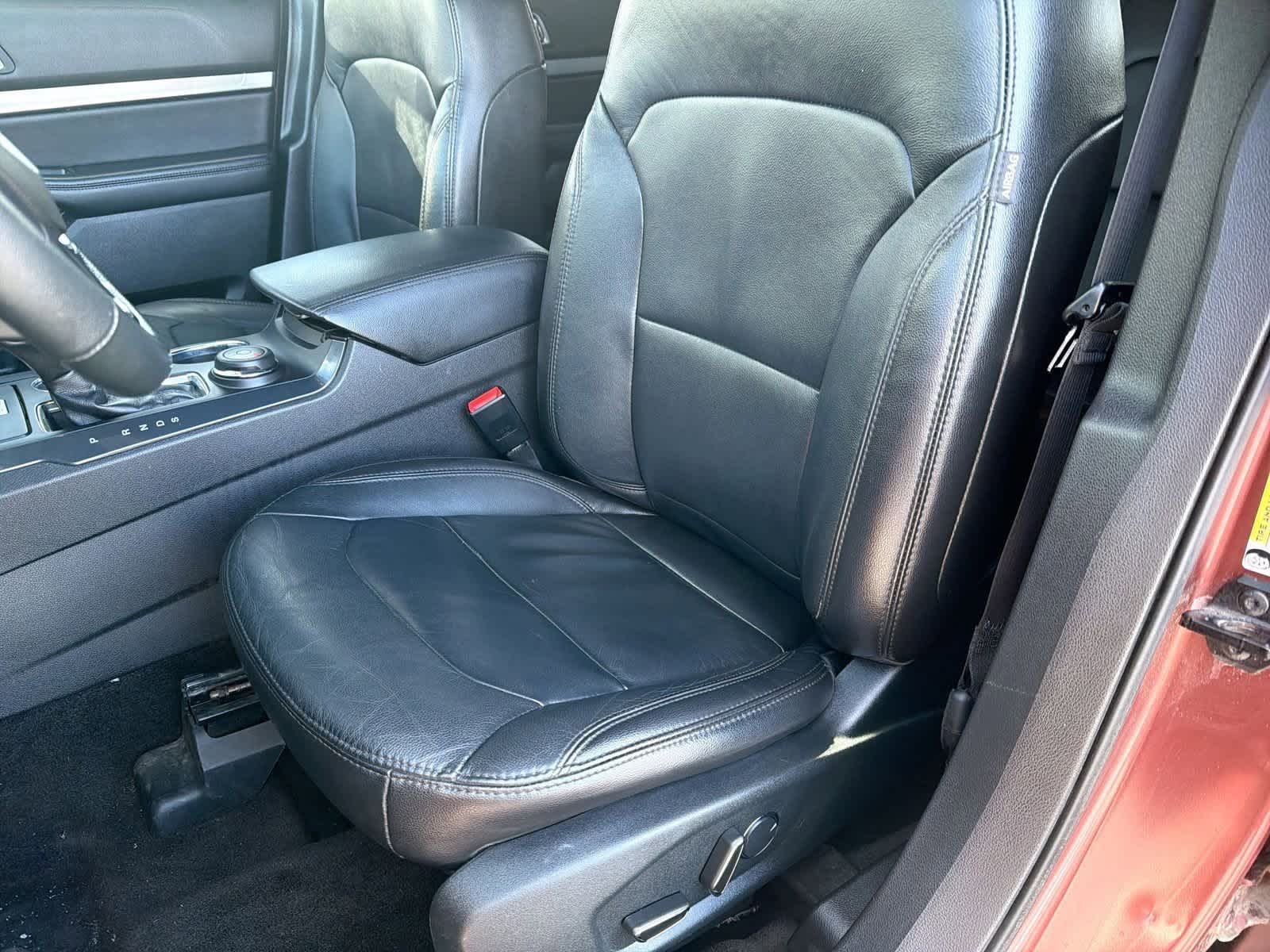 Thumbnail: 2018 Ford Explorer - 17