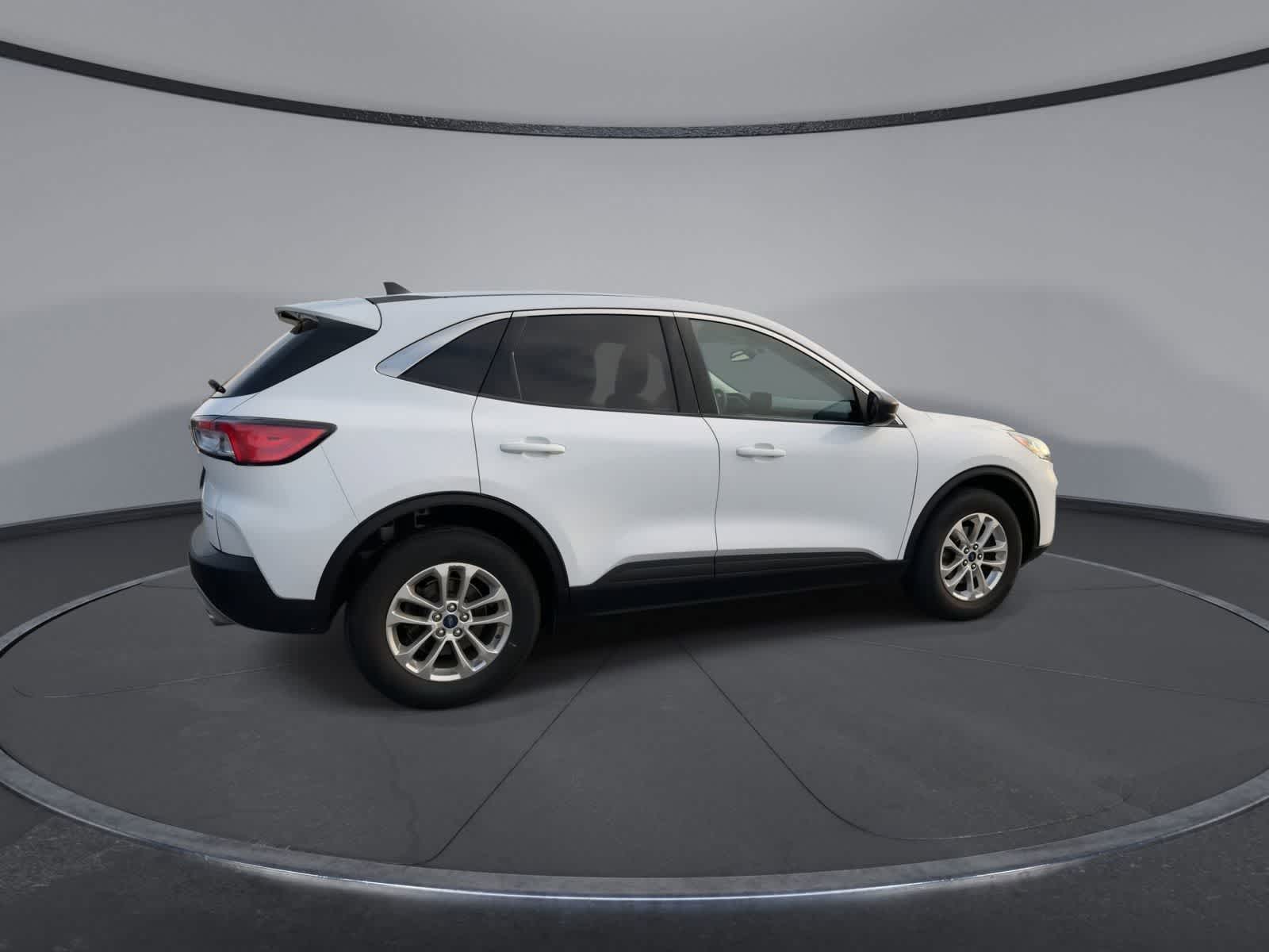 Thumbnail: 2022 Ford Escape - 8