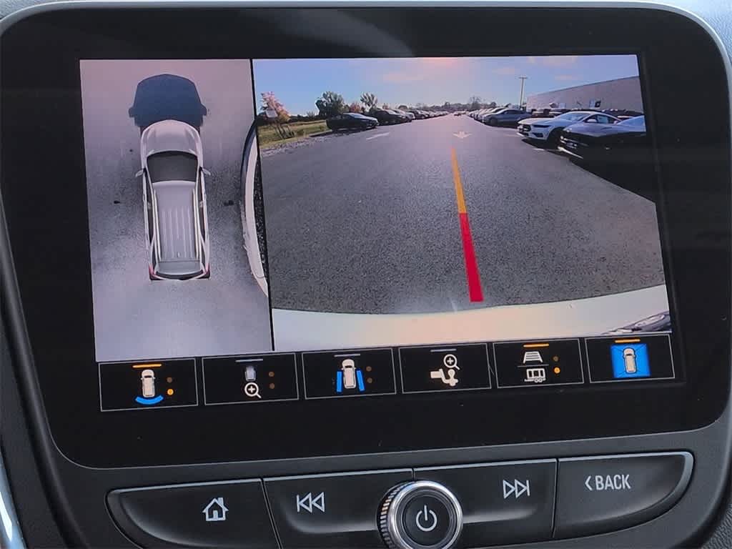 Thumbnail: 2022 Chevrolet Equinox - 32