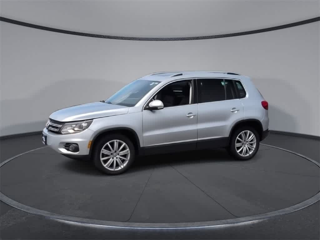 Thumbnail: 2016 Volkswagen Tiguan - 4