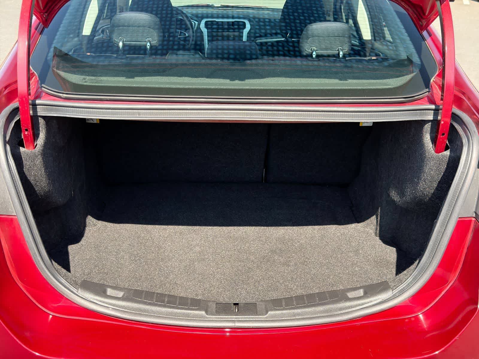 Thumbnail: 2016 Ford Fusion - 33