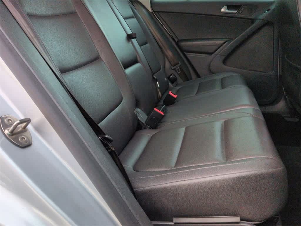 Thumbnail: 2016 Volkswagen Tiguan - 22